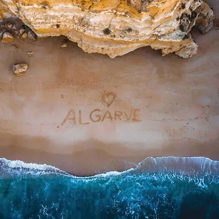 Spacious&bright2bedroom Near Beaches,sleeps 6 ポルティマン